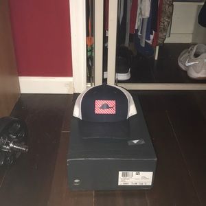 Columbia pfg, SnapBack hat